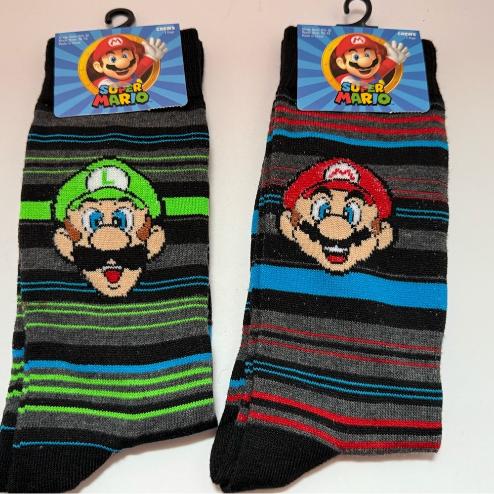 Universal Studios Super Nintendo World Casual Super Mario Luigi Socks FUN!